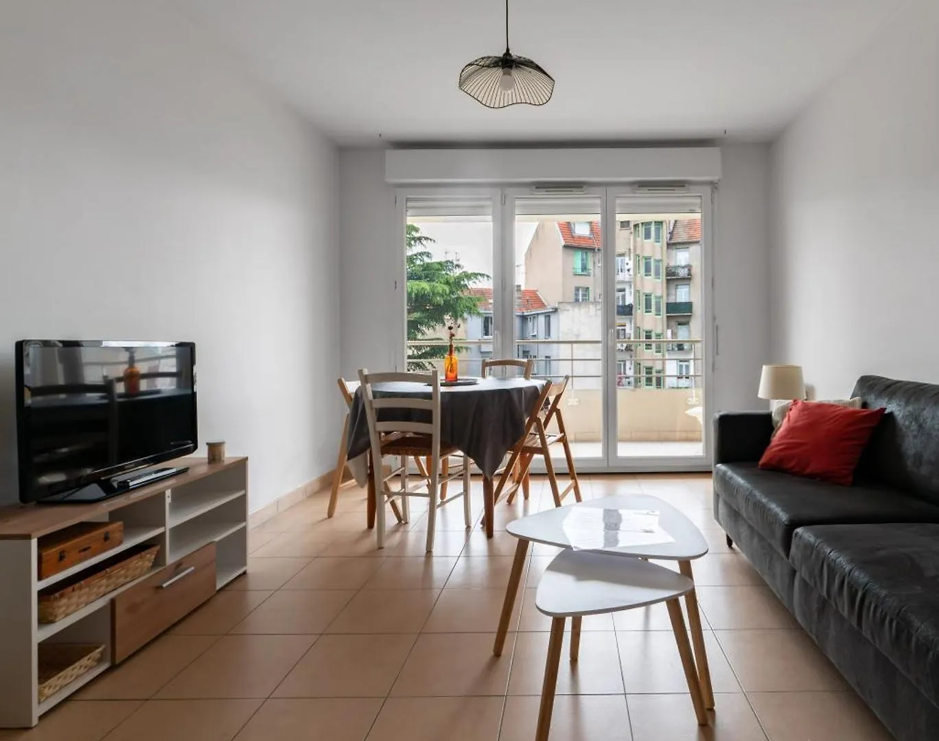 Apartment L'Eugenie - Appartement Design & Confort En Centre-Ville Vichy